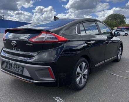 Черный Хендай Ioniq, объемом двигателя 0 л и пробегом 121 тыс. км за 12900 $, фото 12 на Automoto.ua