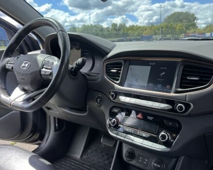 Черный Хендай Ioniq, объемом двигателя 0 л и пробегом 121 тыс. км за 12900 $, фото 7 на Automoto.ua