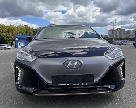 Черный Хендай Ioniq, объемом двигателя 0 л и пробегом 121 тыс. км за 12900 $, фото 20 на Automoto.ua