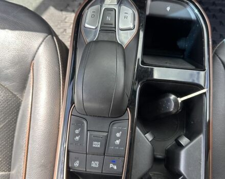 Черный Хендай Ioniq, объемом двигателя 0 л и пробегом 121 тыс. км за 12900 $, фото 8 на Automoto.ua