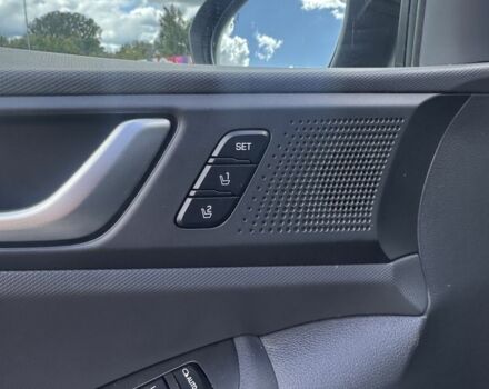 Черный Хендай Ioniq, объемом двигателя 0 л и пробегом 121 тыс. км за 12900 $, фото 3 на Automoto.ua