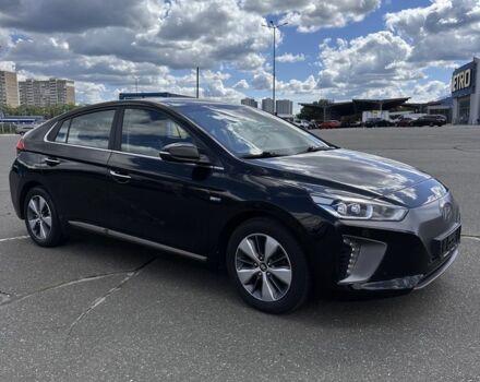Черный Хендай Ioniq, объемом двигателя 0 л и пробегом 121 тыс. км за 12900 $, фото 11 на Automoto.ua