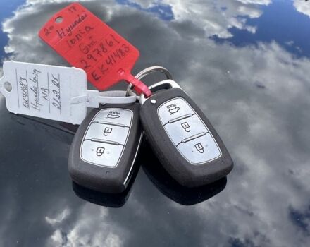 Черный Хендай Ioniq, объемом двигателя 0 л и пробегом 121 тыс. км за 12900 $, фото 1 на Automoto.ua