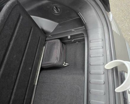 Чорний Хендай Ioniq, об'ємом двигуна 0 л та пробігом 89 тис. км за 26500 $, фото 20 на Automoto.ua