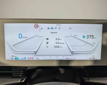 Черный Хендай Ioniq, объемом двигателя 0 л и пробегом 64 тыс. км за 29500 $, фото 9 на Automoto.ua