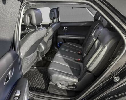 Черный Хендай Ioniq, объемом двигателя 0 л и пробегом 64 тыс. км за 29500 $, фото 6 на Automoto.ua