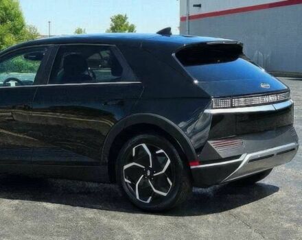 Черный Хендай Ioniq, объемом двигателя 0 л и пробегом 17 тыс. км за 11600 $, фото 3 на Automoto.ua