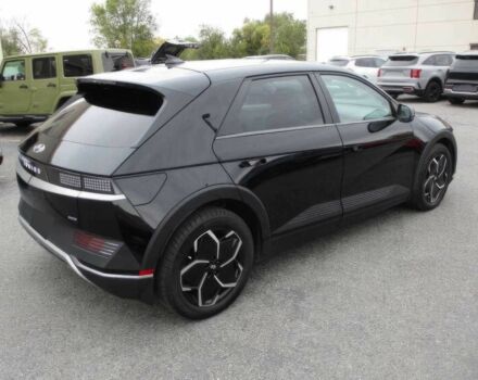 Черный Хендай Ioniq, объемом двигателя 0 л и пробегом 25 тыс. км за 18000 $, фото 6 на Automoto.ua