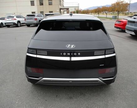 Черный Хендай Ioniq, объемом двигателя 0 л и пробегом 12 тыс. км за 15500 $, фото 5 на Automoto.ua