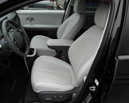 Черный Хендай Ioniq, объемом двигателя 0 л и пробегом 12 тыс. км за 15500 $, фото 7 на Automoto.ua