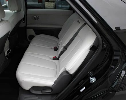 Черный Хендай Ioniq, объемом двигателя 0 л и пробегом 12 тыс. км за 15500 $, фото 10 на Automoto.ua