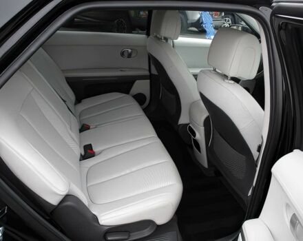 Черный Хендай Ioniq, объемом двигателя 0 л и пробегом 12 тыс. км за 15500 $, фото 11 на Automoto.ua