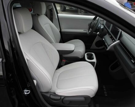 Черный Хендай Ioniq, объемом двигателя 0 л и пробегом 12 тыс. км за 15500 $, фото 9 на Automoto.ua