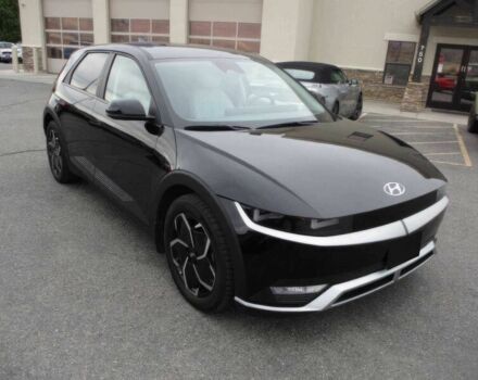 Черный Хендай Ioniq, объемом двигателя 0 л и пробегом 25 тыс. км за 18000 $, фото 2 на Automoto.ua