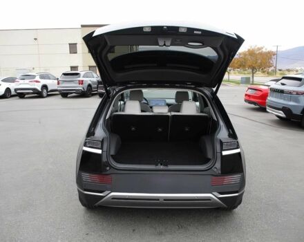 Черный Хендай Ioniq, объемом двигателя 0 л и пробегом 23 тыс. км за 14000 $, фото 13 на Automoto.ua