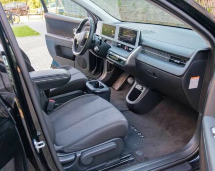 Черный Хендай Ioniq, объемом двигателя 0 л и пробегом 10 тыс. км за 16000 $, фото 8 на Automoto.ua