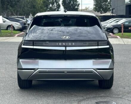 Черный Хендай Ioniq, объемом двигателя 0 л и пробегом 25 тыс. км за 15500 $, фото 3 на Automoto.ua