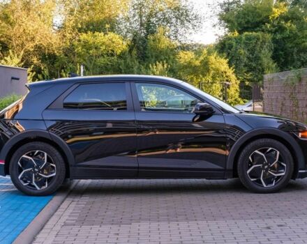 Черный Хендай Ioniq, объемом двигателя 0 л и пробегом 10 тыс. км за 16000 $, фото 3 на Automoto.ua