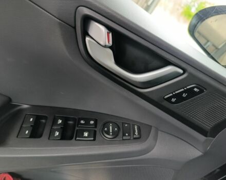 Черный Хендай Ioniq, объемом двигателя 0 л и пробегом 91 тыс. км за 13100 $, фото 5 на Automoto.ua