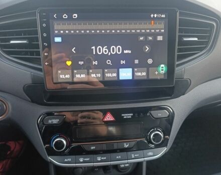 Черный Хендай Ioniq, объемом двигателя 0 л и пробегом 91 тыс. км за 13100 $, фото 7 на Automoto.ua