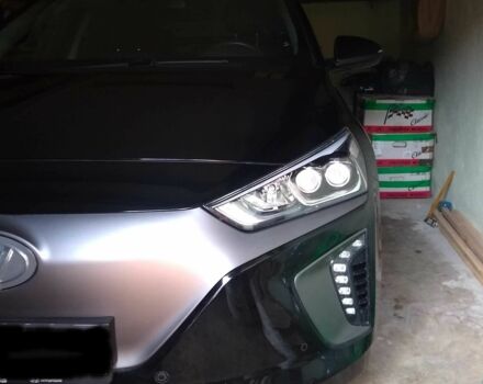 Чорний Хендай Ioniq, об'ємом двигуна 0 л та пробігом 45 тис. км за 17300 $, фото 8 на Automoto.ua