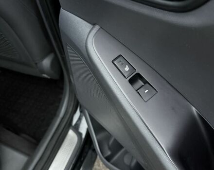 Чорний Хендай Ioniq, об'ємом двигуна 0 л та пробігом 141 тис. км за 11400 $, фото 7 на Automoto.ua