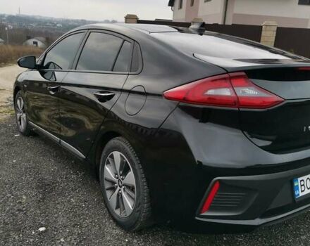 Черный Хендай Ioniq, объемом двигателя 1.58 л и пробегом 41 тыс. км за 15000 $, фото 9 на Automoto.ua