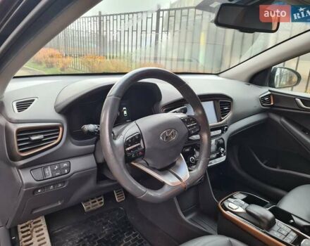 Черный Хендай Ioniq, объемом двигателя 0 л и пробегом 142 тыс. км за 13500 $, фото 11 на Automoto.ua
