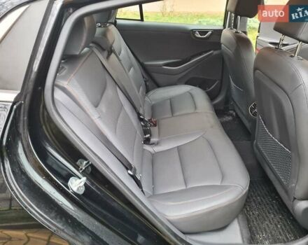 Черный Хендай Ioniq, объемом двигателя 0 л и пробегом 142 тыс. км за 13500 $, фото 20 на Automoto.ua