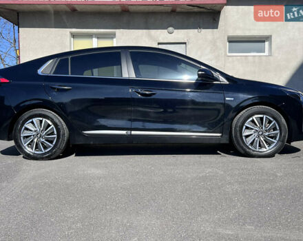 Чорний Хендай Ioniq, об'ємом двигуна 0 л та пробігом 71 тис. км за 15900 $, фото 3 на Automoto.ua