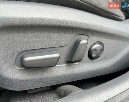 Черный Хендай Ioniq, объемом двигателя 0 л и пробегом 103 тыс. км за 13200 $, фото 27 на Automoto.ua