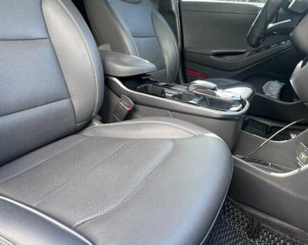 Чорний Хендай Ioniq, об'ємом двигуна 0 л та пробігом 71 тис. км за 15900 $, фото 15 на Automoto.ua