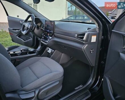 Черный Хендай Ioniq, объемом двигателя 0 л и пробегом 180 тыс. км за 14300 $, фото 44 на Automoto.ua