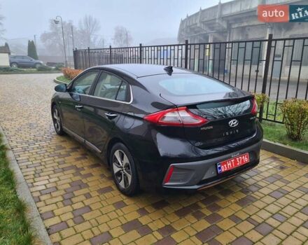 Черный Хендай Ioniq, объемом двигателя 0 л и пробегом 142 тыс. км за 13500 $, фото 6 на Automoto.ua