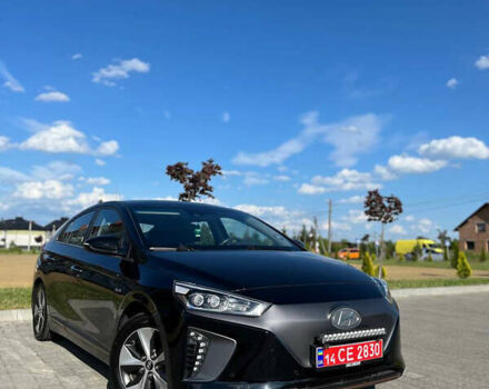 Черный Хендай Ioniq, объемом двигателя 0 л и пробегом 111 тыс. км за 12900 $, фото 3 на Automoto.ua