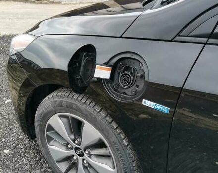 Черный Хендай Ioniq, объемом двигателя 1.58 л и пробегом 41 тыс. км за 15000 $, фото 14 на Automoto.ua