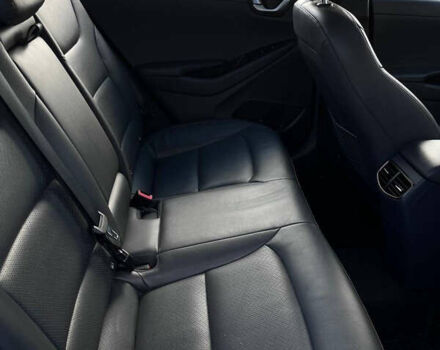 Черный Хендай Ioniq, объемом двигателя 0 л и пробегом 111 тыс. км за 12900 $, фото 25 на Automoto.ua