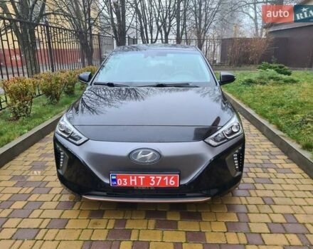 Черный Хендай Ioniq, объемом двигателя 0 л и пробегом 142 тыс. км за 13500 $, фото 1 на Automoto.ua