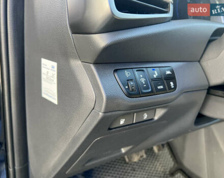 Чорний Хендай Ioniq, об'ємом двигуна 0 л та пробігом 71 тис. км за 15900 $, фото 9 на Automoto.ua