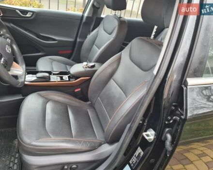 Черный Хендай Ioniq, объемом двигателя 0 л и пробегом 142 тыс. км за 13500 $, фото 14 на Automoto.ua