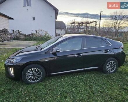 Черный Хендай Ioniq, объемом двигателя 0 л и пробегом 180 тыс. км за 14300 $, фото 5 на Automoto.ua