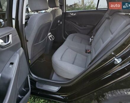 Черный Хендай Ioniq, объемом двигателя 0 л и пробегом 180 тыс. км за 14300 $, фото 17 на Automoto.ua