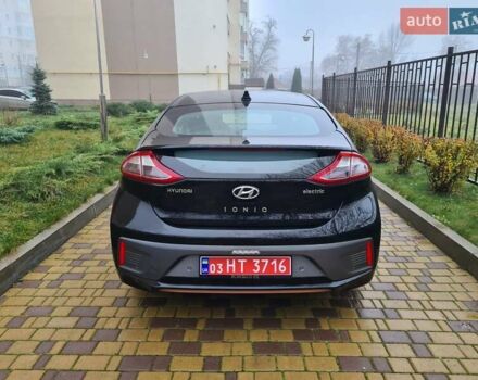 Черный Хендай Ioniq, объемом двигателя 0 л и пробегом 142 тыс. км за 13500 $, фото 5 на Automoto.ua
