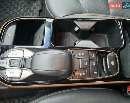 Черный Хендай Ioniq, объемом двигателя 0 л и пробегом 142 тыс. км за 13500 $, фото 15 на Automoto.ua