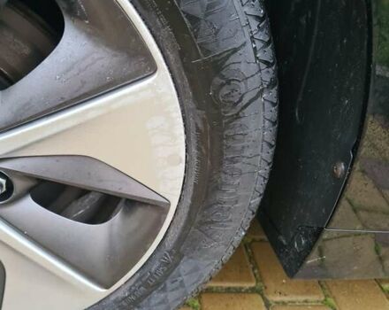 Черный Хендай Ioniq, объемом двигателя 0 л и пробегом 142 тыс. км за 13500 $, фото 10 на Automoto.ua