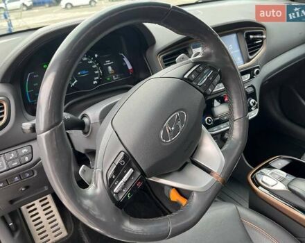 Черный Хендай Ioniq, объемом двигателя 0 л и пробегом 103 тыс. км за 13200 $, фото 32 на Automoto.ua