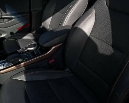 Черный Хендай Ioniq, объемом двигателя 0 л и пробегом 111 тыс. км за 12900 $, фото 21 на Automoto.ua