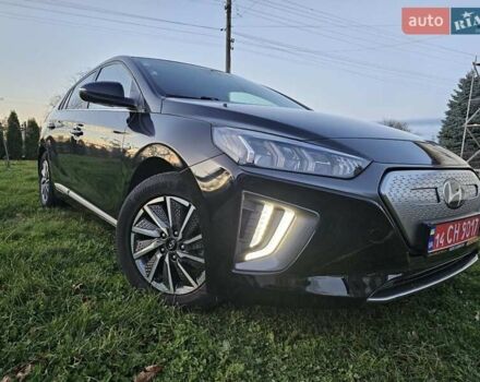 Черный Хендай Ioniq, объемом двигателя 0 л и пробегом 180 тыс. км за 14300 $, фото 18 на Automoto.ua