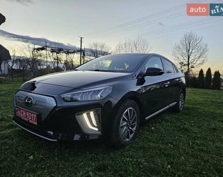 Черный Хендай Ioniq, объемом двигателя 0 л и пробегом 180 тыс. км за 14300 $, фото 4 на Automoto.ua