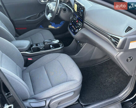Черный Хендай Ioniq, объемом двигателя 0 л и пробегом 158 тыс. км за 15450 $, фото 36 на Automoto.ua